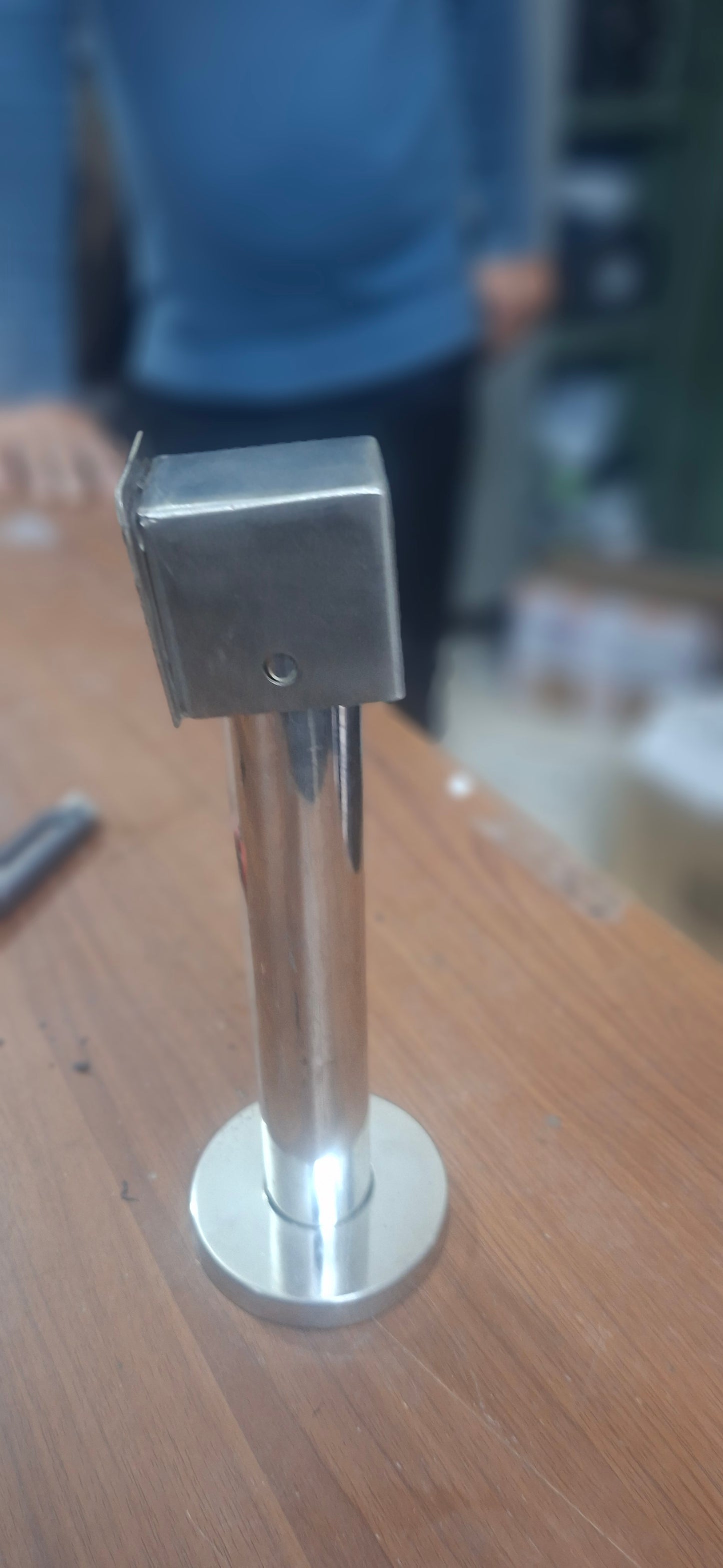 S Pole – AI Face Oval | Mounting Stand for Face Attendance Machines on Barriers & Turnstiles