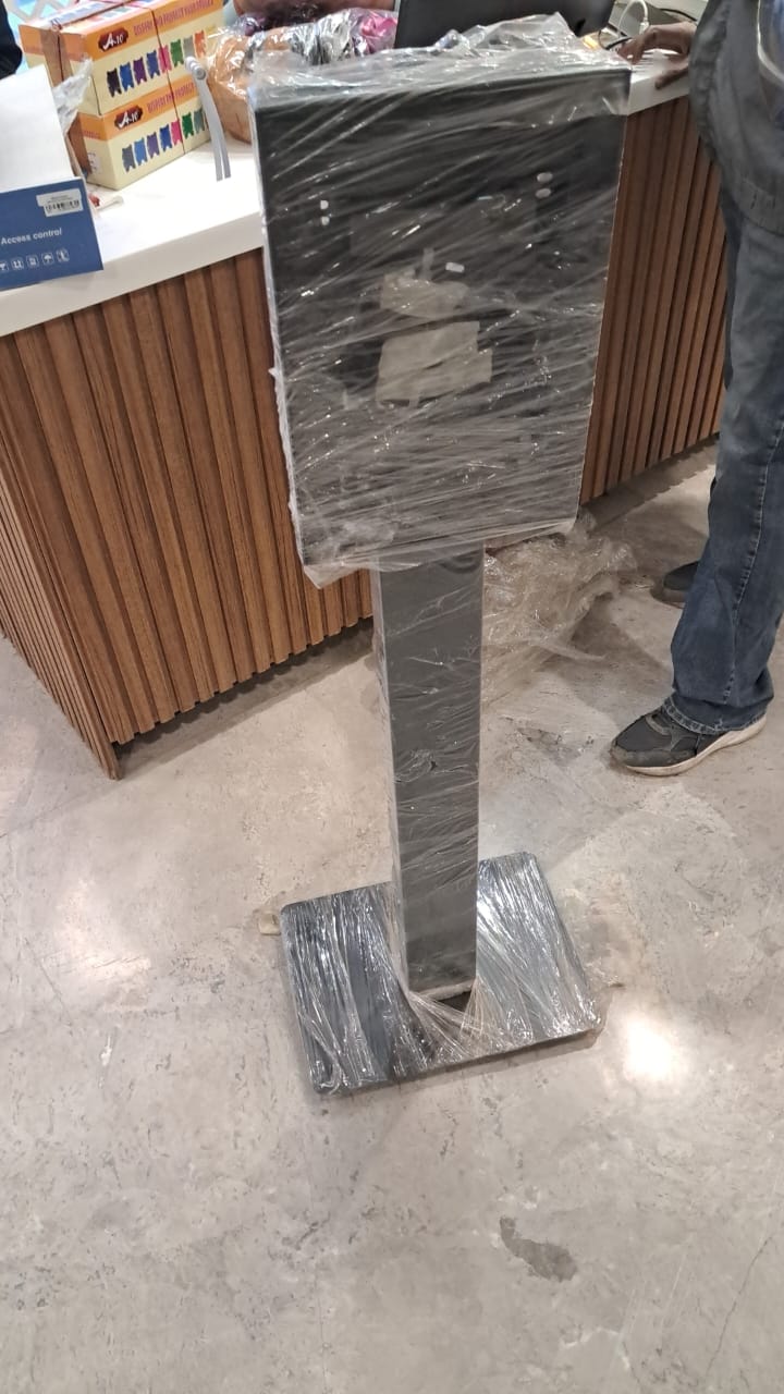 Tablet Stand Ampletrails