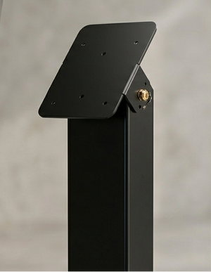 Ampletrails stand