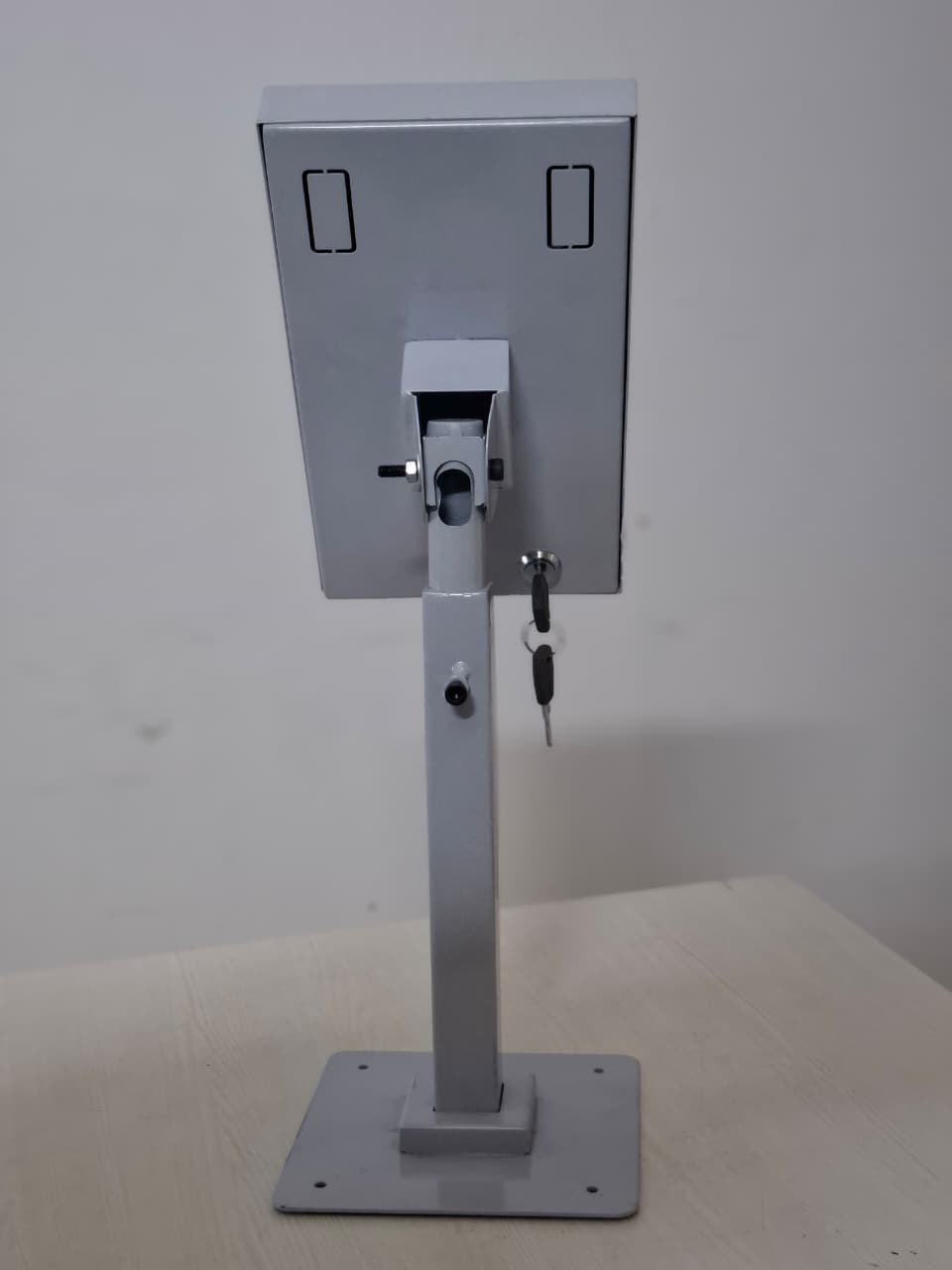 Metal Tabletop Tablet Stand